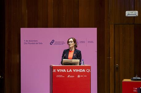 La titular de Sanidad, Mónica García, durante su intervención en el acto, que ha inaugurado