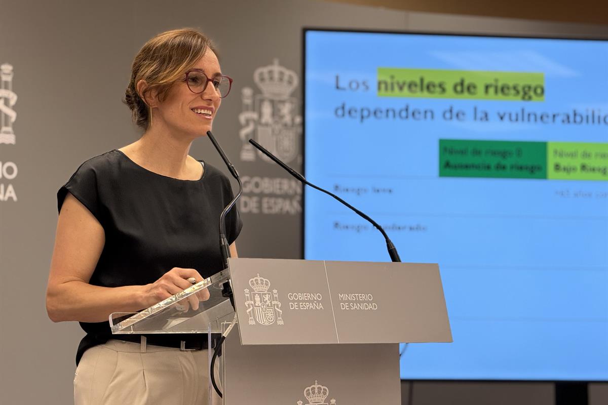 La ministra de Sanidad, Mónica García. 