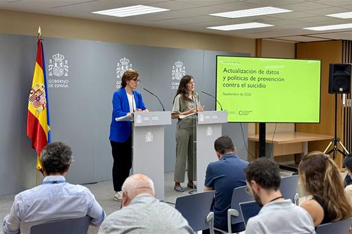 La ministra de Sanidad durante su intervención para anunciar la preparación del nuevo sistema de vigilancia de salud mental.