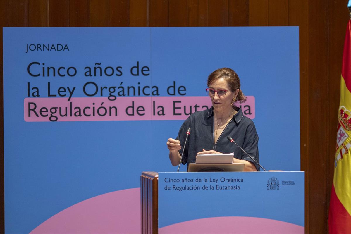La ministra Mónica García clausura la jornada conmemorativa 