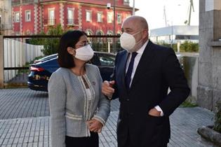 La ministra Carolina Darias y Javier Losada, delegado del Gobierno en Galicia