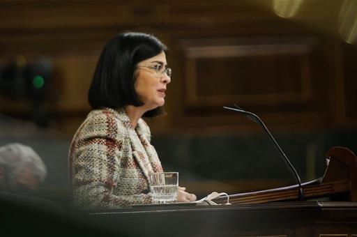 La ministra Carolina Darias, interveniendo desde la tribuna del Congreso