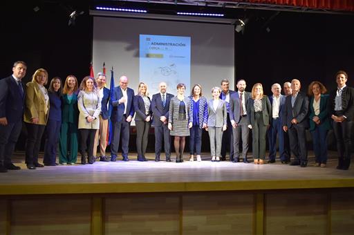 Foto de familia del acto de presentación del Plan 