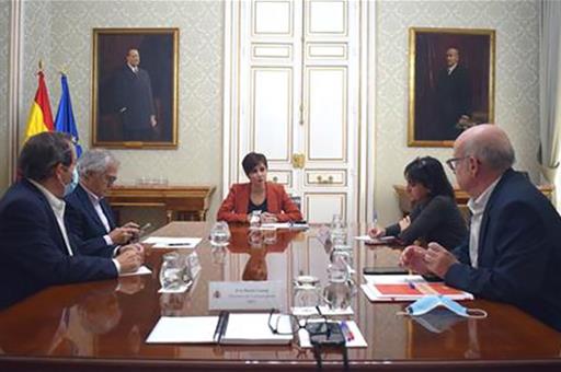 La ministra Isabel Rodríguez durante su reunión
