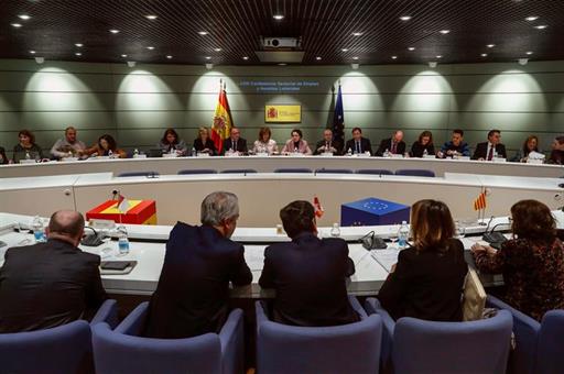 La ministra Magdalena Valerio preside la reunión de la Conferencia Sectorial de Empleo y Asuntos Laborales