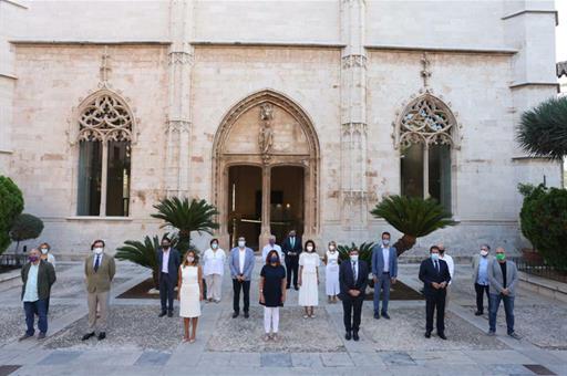 Foto de los participantes en la reunión