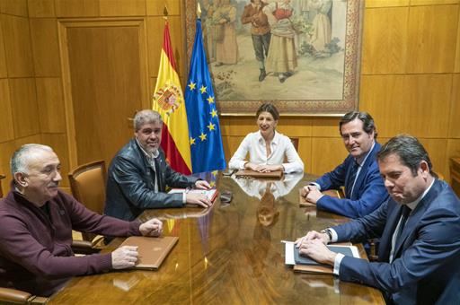 Reunión de la ministra de Trabajo y Economía Social con los agentes sociales