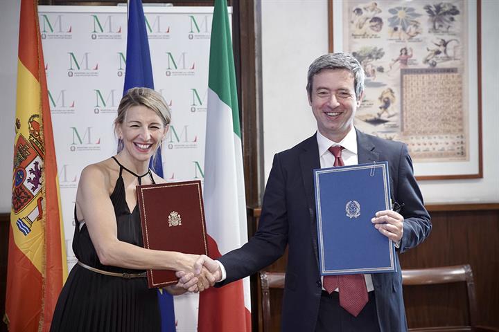La vicepresidenta Yolanda Díaz y el ministro Andrea Orlando han firmado una Declaración de Intenciones entre las Inspecciones de