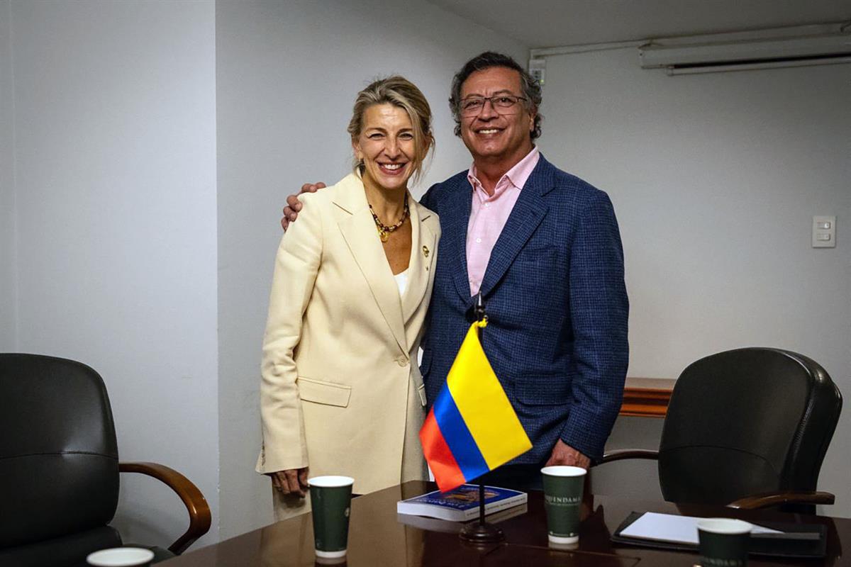 La vicepresidenta segunda y ministra de Trabajo, Yolanda Díaz, junto al presidente de Colombia, Gustavo Petro