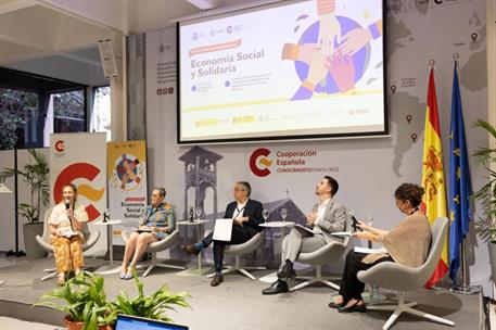 Representantes de algunos países iberoamericanos durante uno de los debates