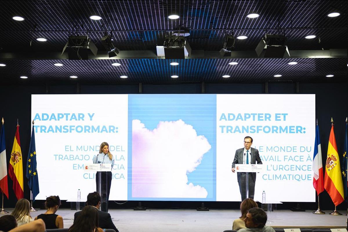 La vicepresidenta Yolanda Díaz y el ministro de Trabajo francés, Jean-Pierre Farandou, durante la rueda de prensa conjunta