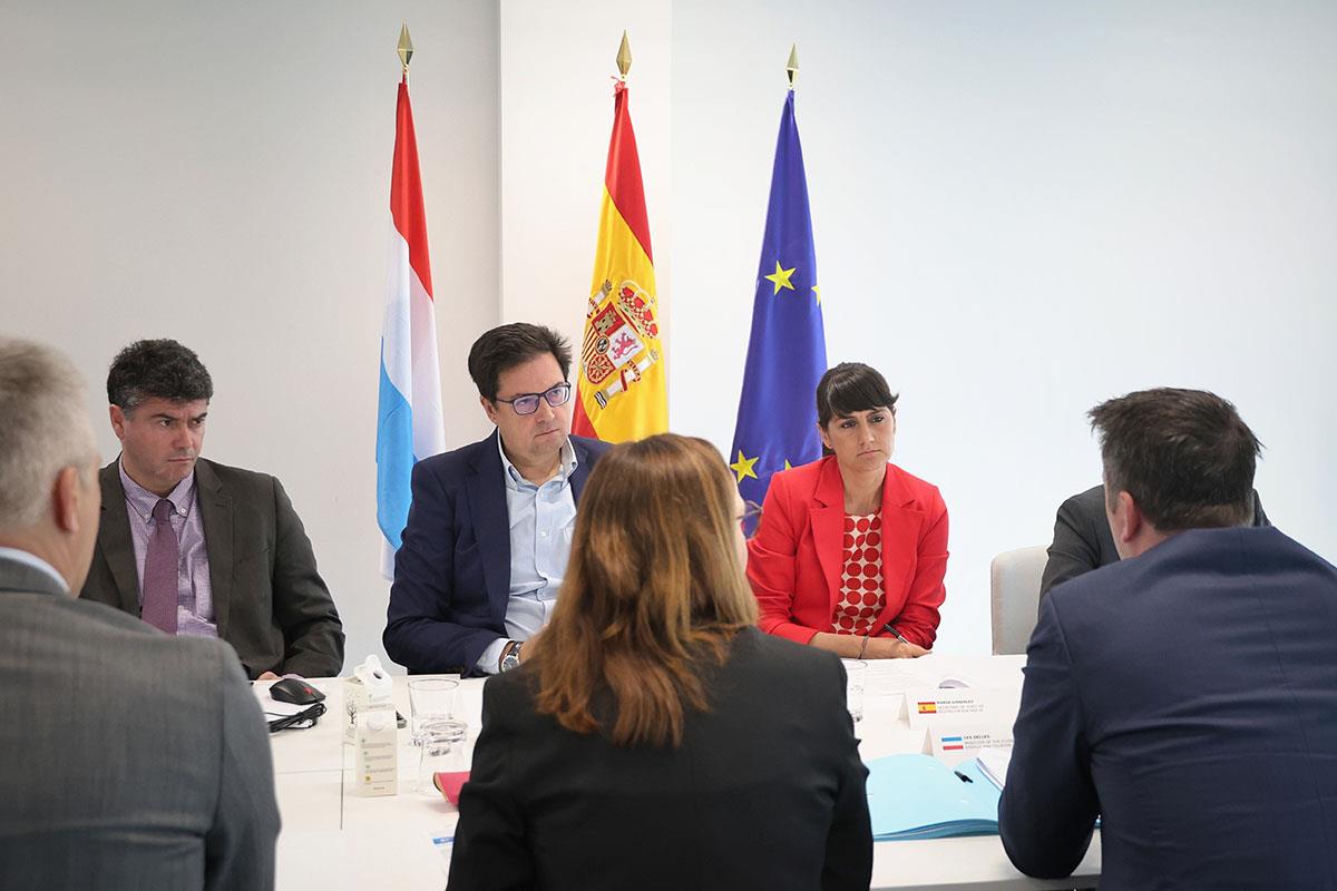 El ministro para la Transformación Digital y de la Función Pública, Óscar López, durante la reunión