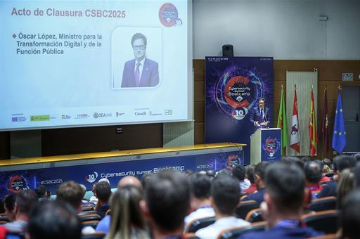 El ministro, durante su intervención