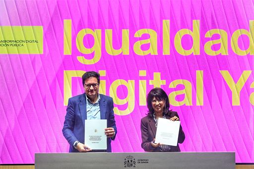 los ministros en el acto