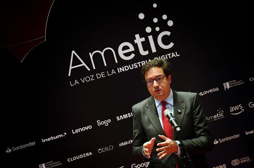 Óscar López en el AMETIC AI Summit 2026.