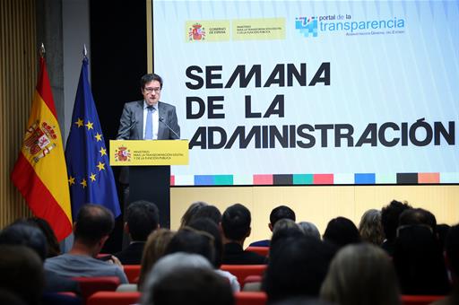 El ministro Óscar López, en la inauguración de los actos con motivo de la Semana de la Administración Abierta