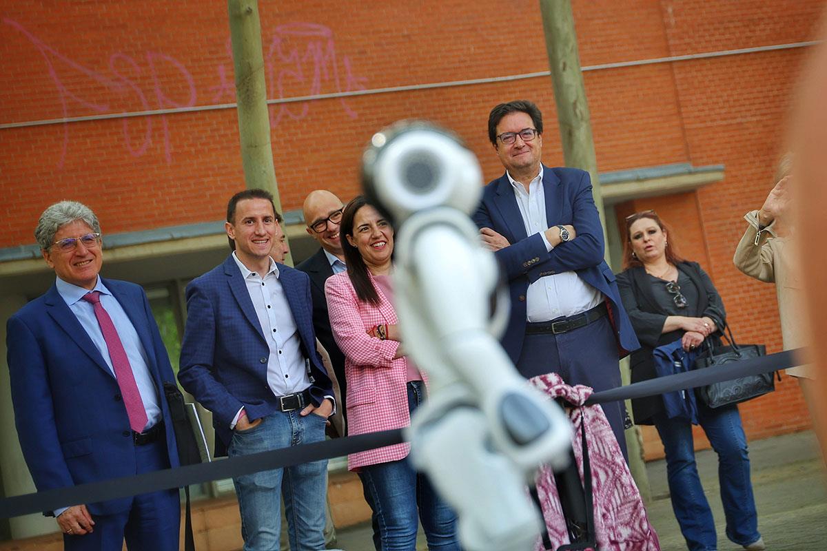 El ministro Óscar López en un congreso tecnológico