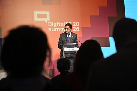 Óscar López durante su participación en el evento. 