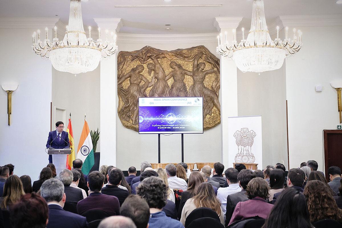 El ministro para la Transformación Digital y de la Función Pública, Óscar López, durante la conferencia España-India 