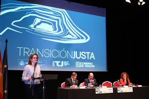La vicepresidenta tercera del Gobierno, Teresa Ribera, durante la presentación del Convenio de Transición Justa de Aragón