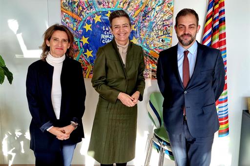 18/01/2023. Ribera meets with the Vice-President of the European Commission, Margrethe Vestager. Teresa Ribera with Margrethe Vestager and J...