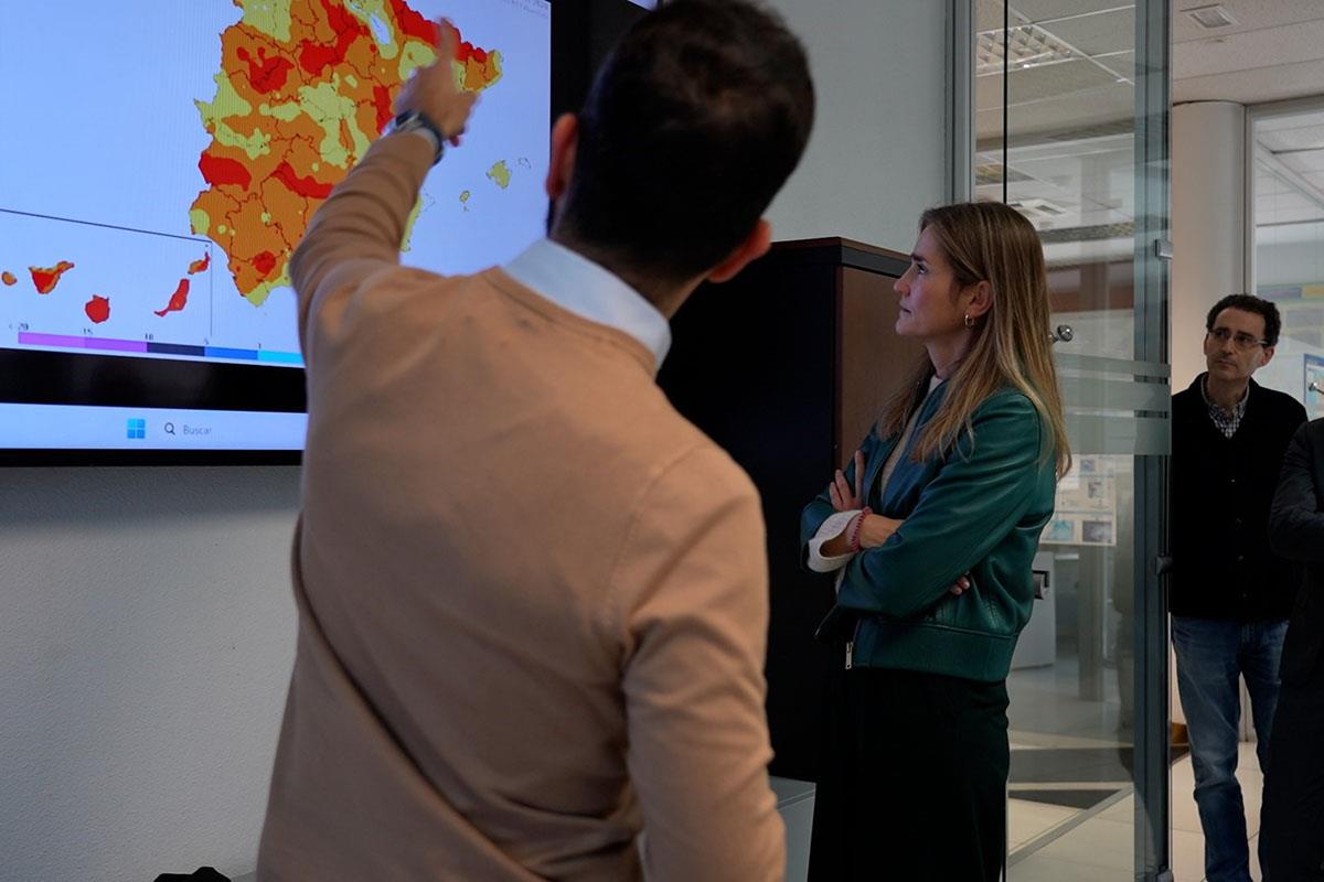 Imagen del artículo Aagesen muestra su apoyo a la AEMET: Las decisiones se toman gracias a la información científica y al conocimiento técnico