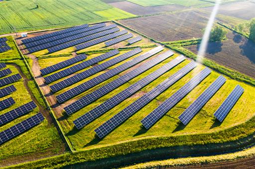 Imagen del artículo Transición Ecológica destina 148 millones a 199 proyectos con almacenamiento de agrivoltaica, renovables en infraestructuras y bomba de calor