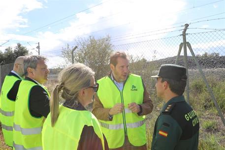 El ministro de Transportes y Movilidad Sostenible, Óscar Puente, visita en Manzaneque (Toledo) la zona de los cortes de cable