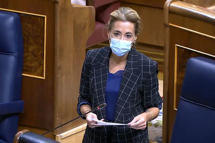 La ministra Raquel Sánchez durante su intervención en el Congreso