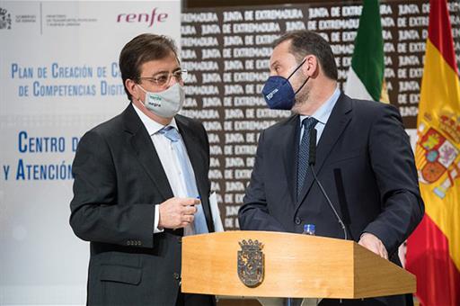 El ministro Ábalos junto al presidente de Extremadura, Fernández Vara
