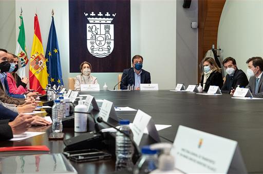 Reunión de la ministra Raquel Sánchez el Pacto por el Ferrocarril en Extremadura