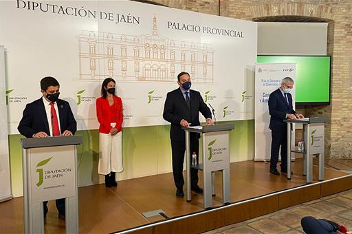 El ministro José Luis Ábalos durante la rueda de prensa en la Diputación de Jaén