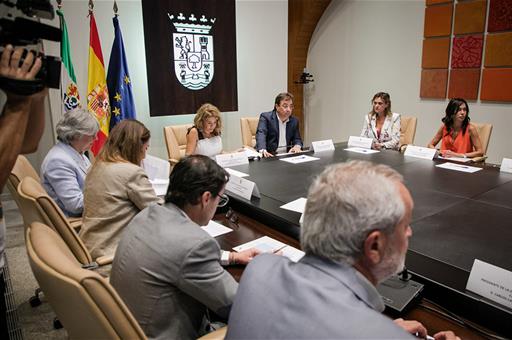 2/09/2022. Raquel Sánchez - Pacto Político y Social por el ferrocarril en Extremadura. La ministra Raquel Sánchez ha presidido la reunión de...