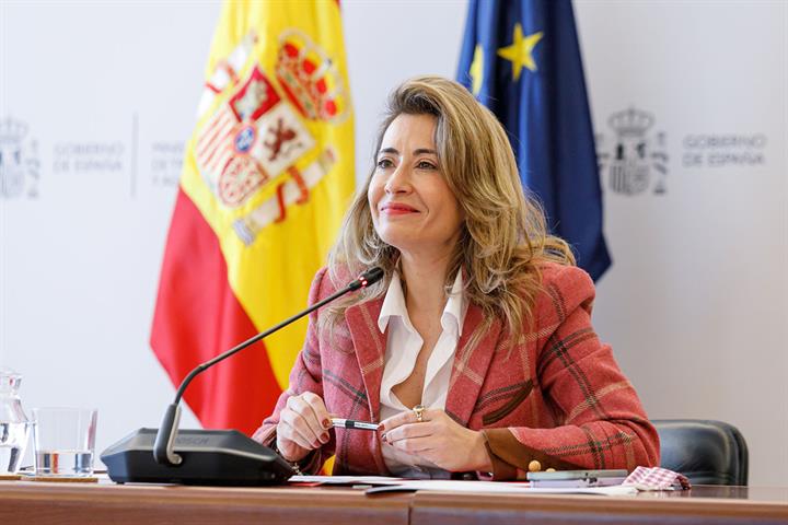Raquel Sánchez durante la reunión