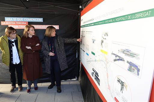 a ministra de Transportes, Movilidad y Agenda Urbana, Raquel Sánchez, en L'Hospitalet de Llobregat