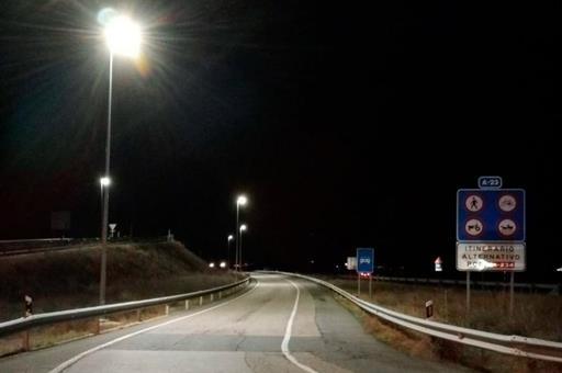 Carretera iluminada