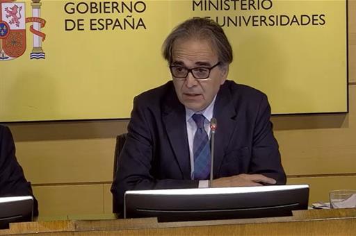 El ministro Subirats durante la presentación