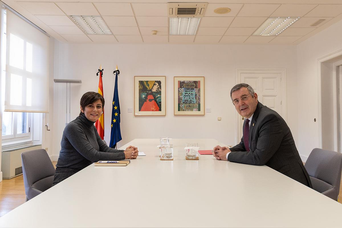 La ministra de Vivienda y Agenda Urbana, Isabel Rodríguez, y el presidente de la Diputación de Girona, Miguel Noguer