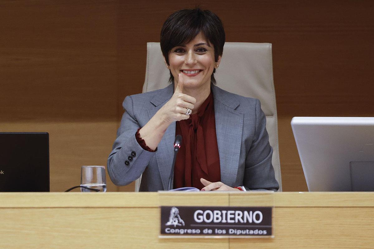 La ministra de Vivienda, Isabel Rodríguez, durante su comparecencia en el Congreso de los Diputados.